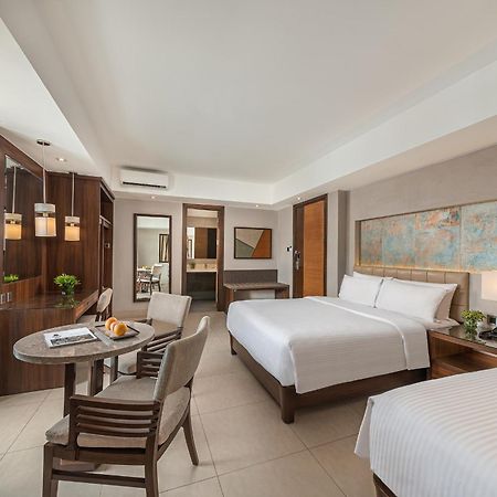Henann Prime Beach Resort Balabag  Exterior foto Deluxe Family Room