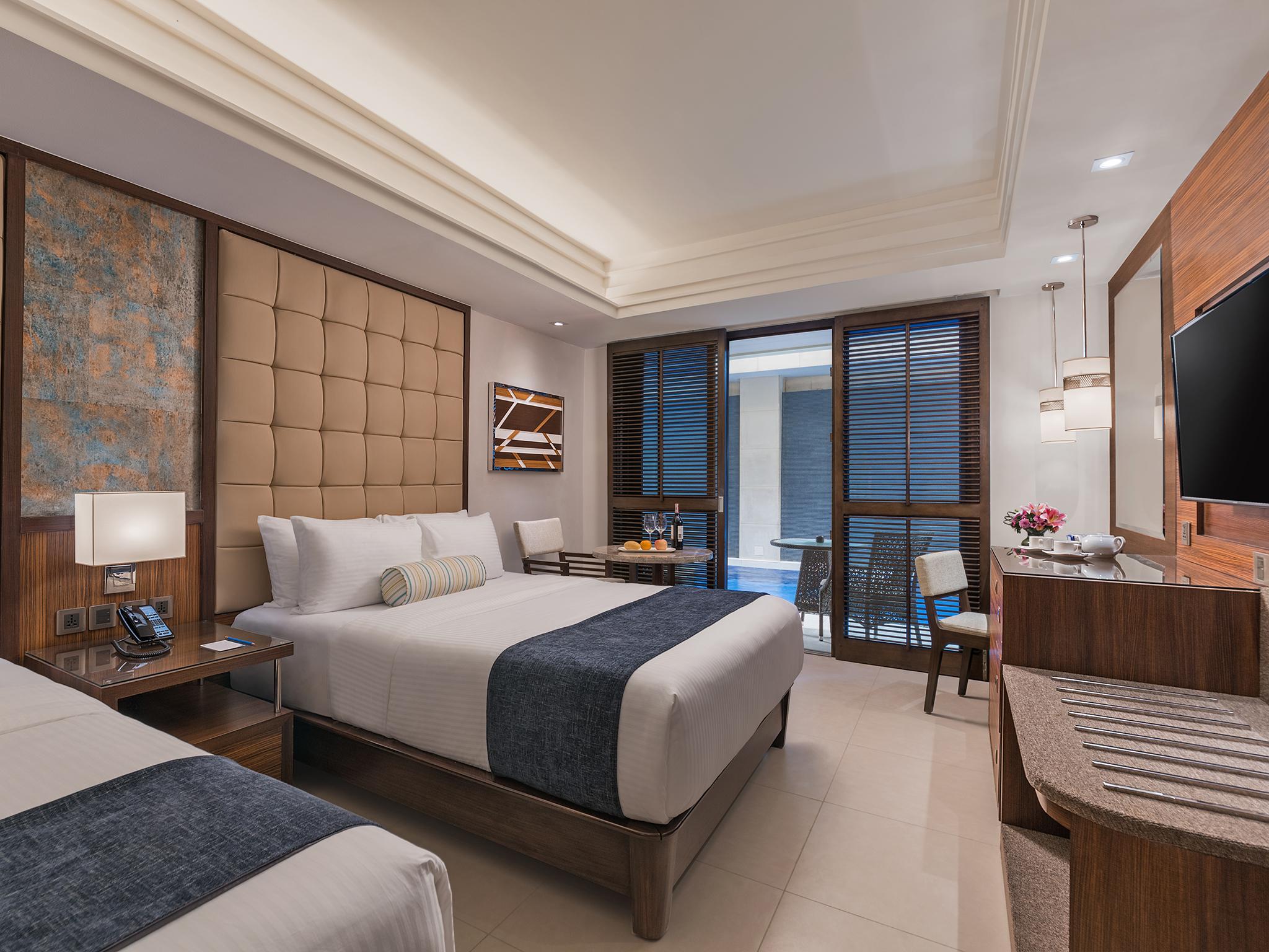 Henann Prime Beach Resort Balabag  Exterior foto Deluxe Room
