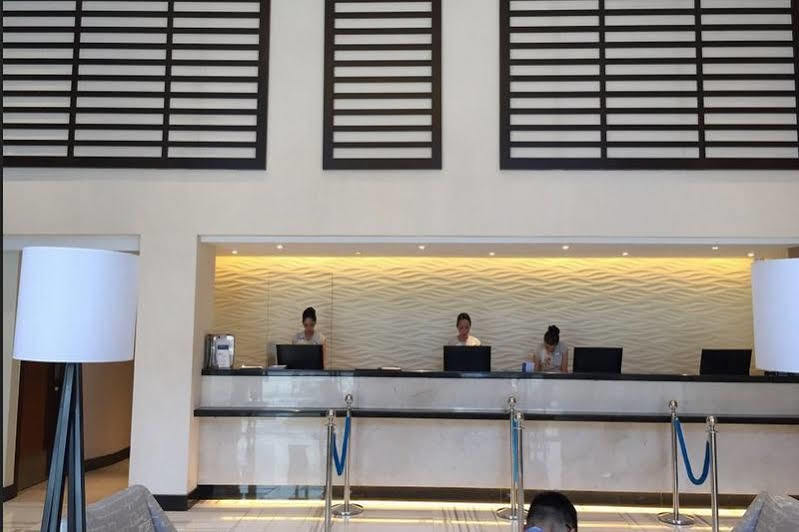Henann Prime Beach Resort Balabag  Exterior foto Check-in counters at the airport