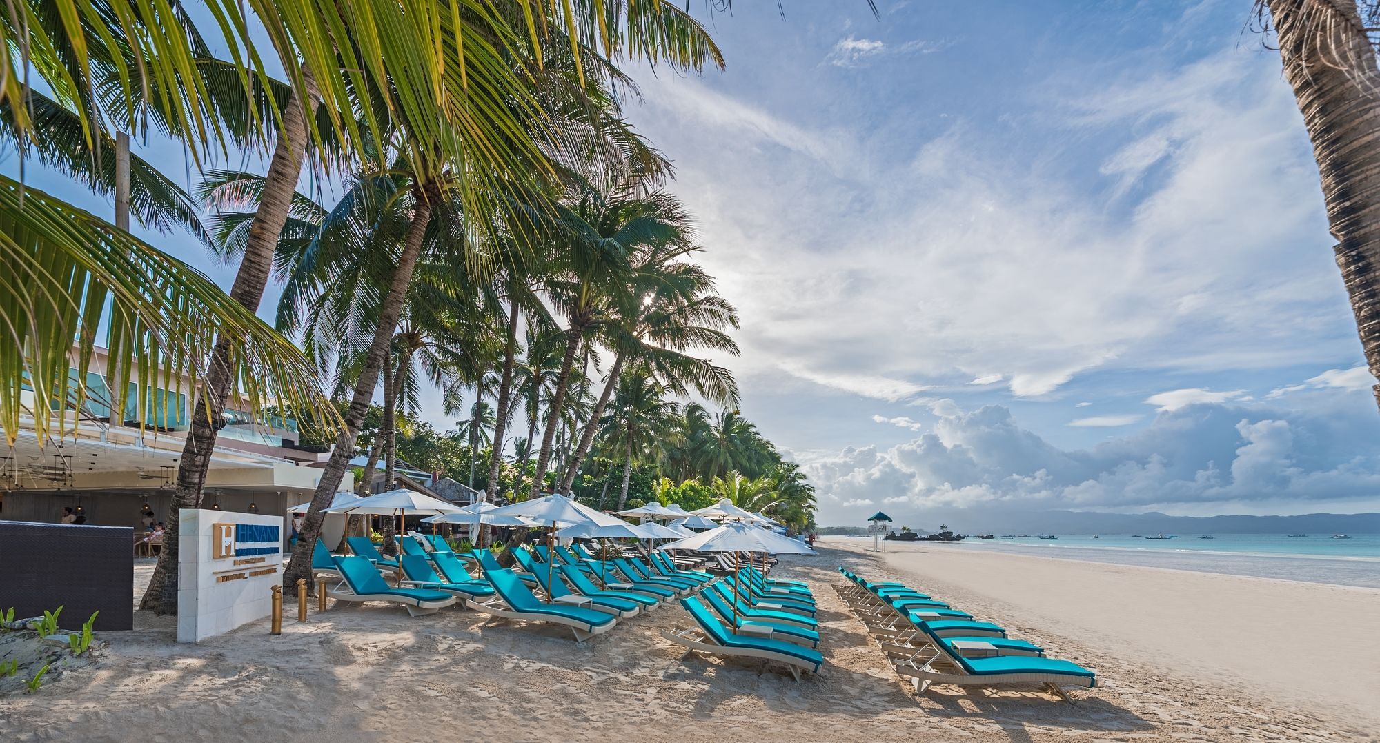 Henann Prime Beach Resort Balabag  Exterior foto Beach at the resort